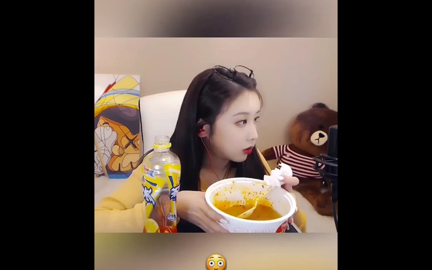 女主播正确喝水姿势_哔哩哔哩_bilibili