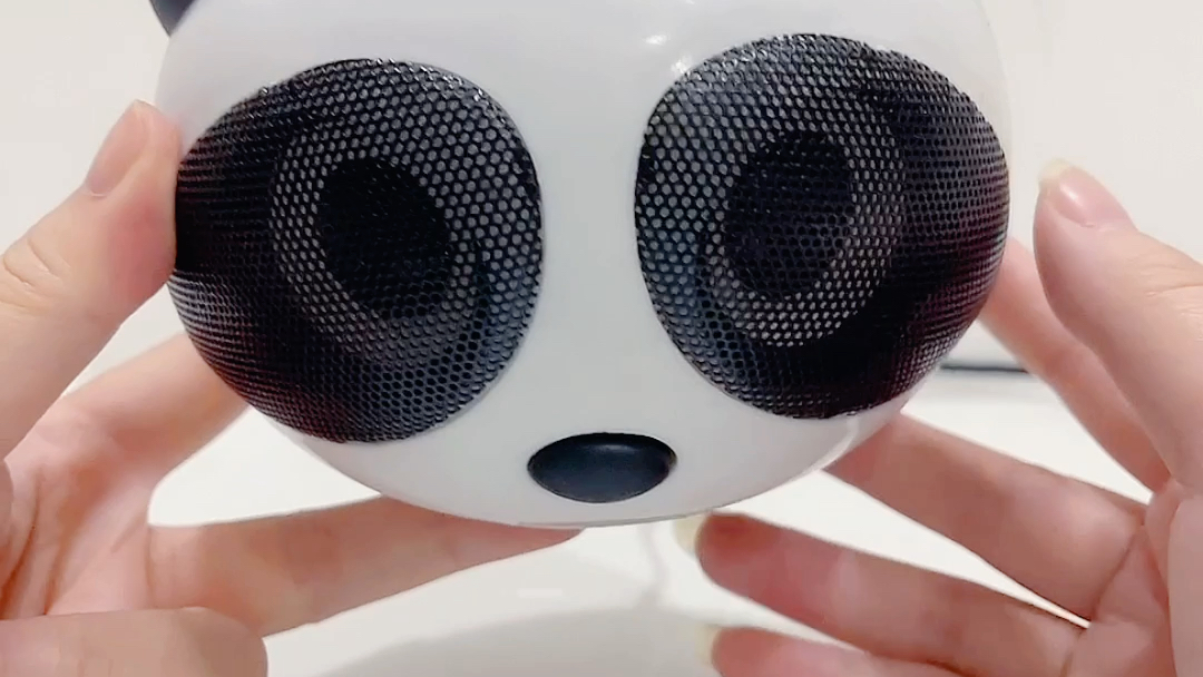 可爱的熊猫音响