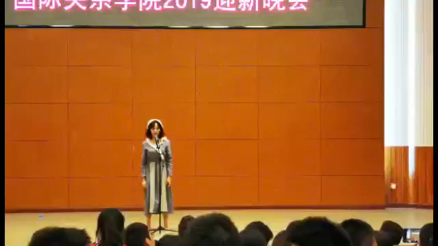 [图][LesMiz/Musical]北外国关迎新晚会19大一新生翻唱悲惨世界芳汀 I dreamed a dream