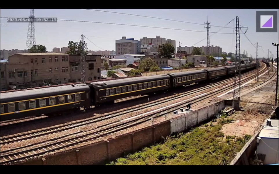 t290和k600次列车通过薛店站