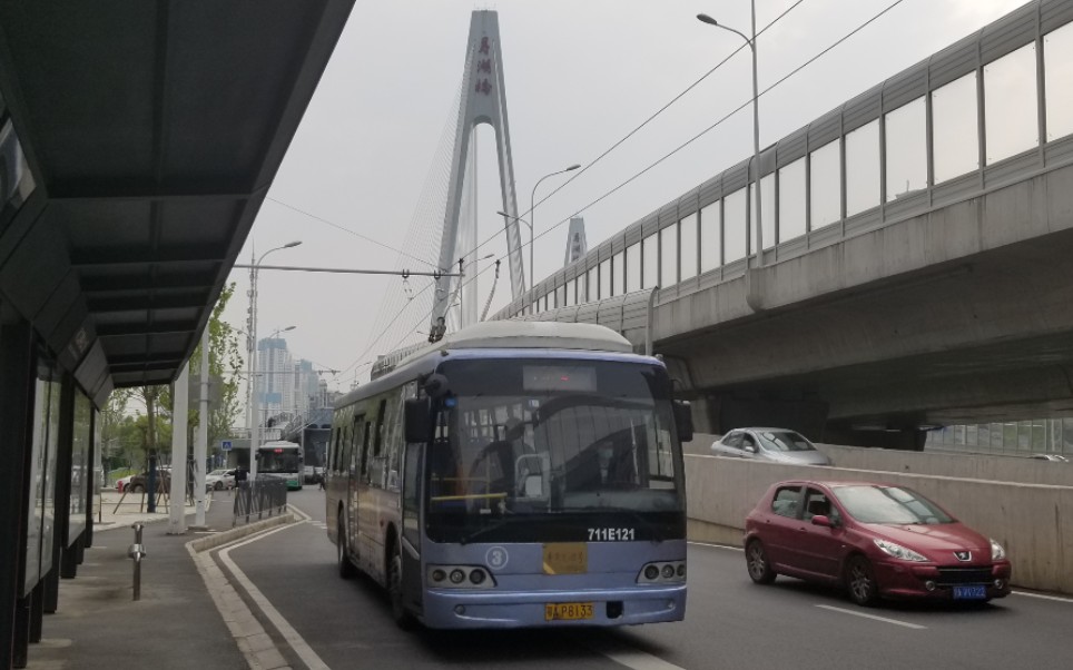 【Z5A5081 POV04 月湖桥下的三路电车】全国最后的直流单源无轨电车,最后过长江的单源无轨电车 武汉公交电车3路回场车全程原声原速前方展望哔哩...