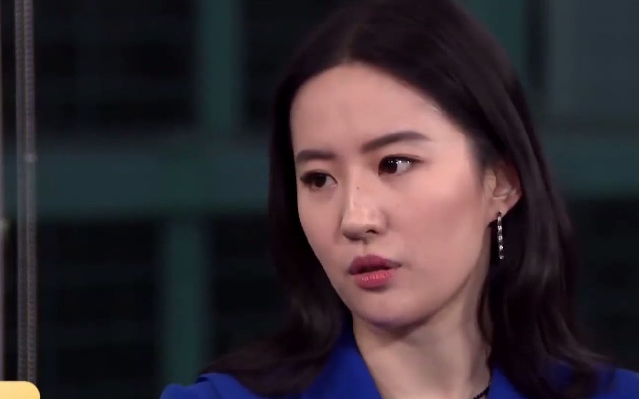刘亦菲花木兰采访,谈及和李连杰多年前的合作,非常帮助我