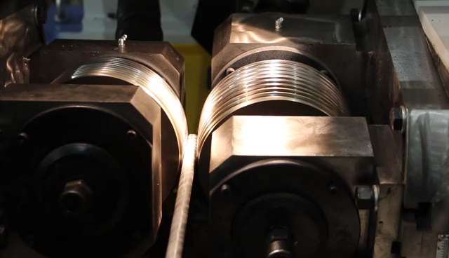 全自动钢筋滚丝机精湛的机械工艺