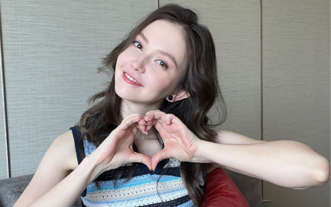 卡捷琳娜凯丽比心