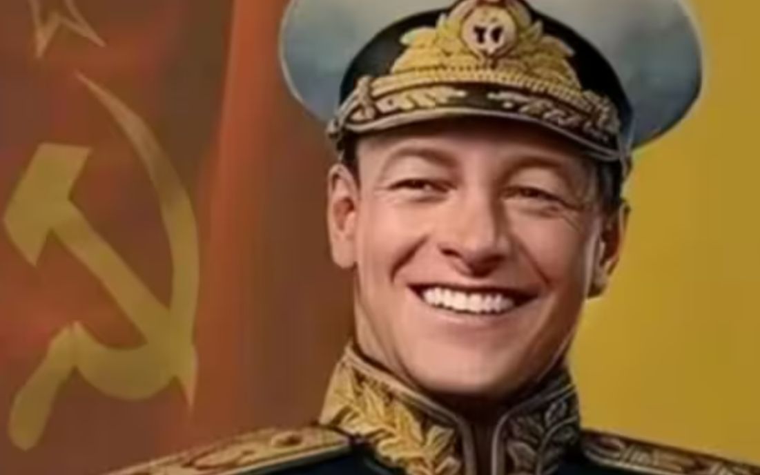 库帅亲自驾驶飞机投弹!