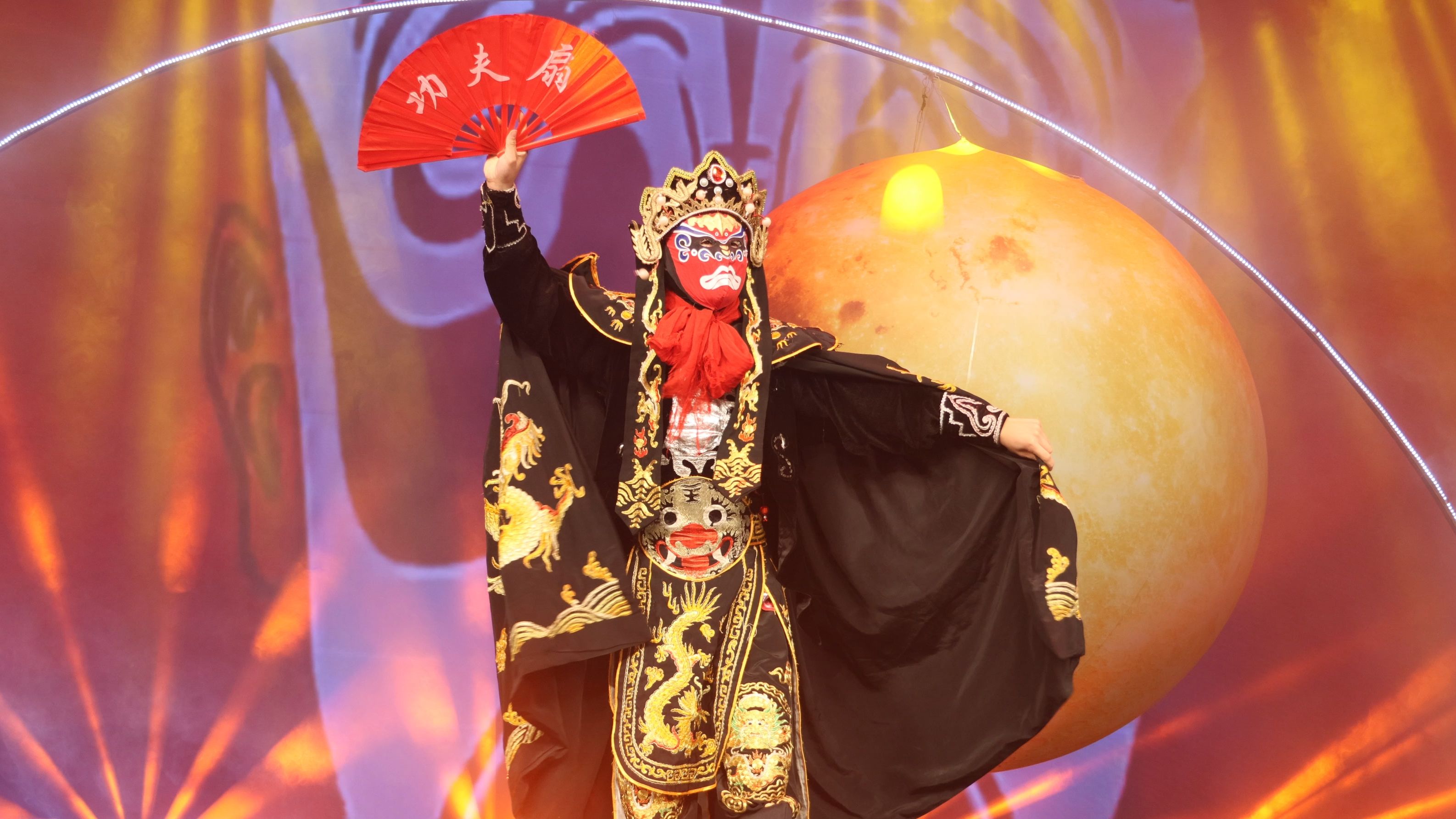 抖音敦煌变脸=炫舞手游怎么语音说话