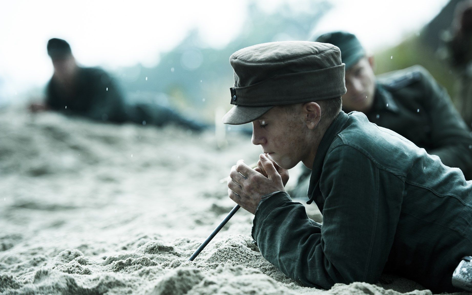 天戈讲电影《地雷区》二战时十几岁的士兵男孩,被迫人体排雷,意外频发