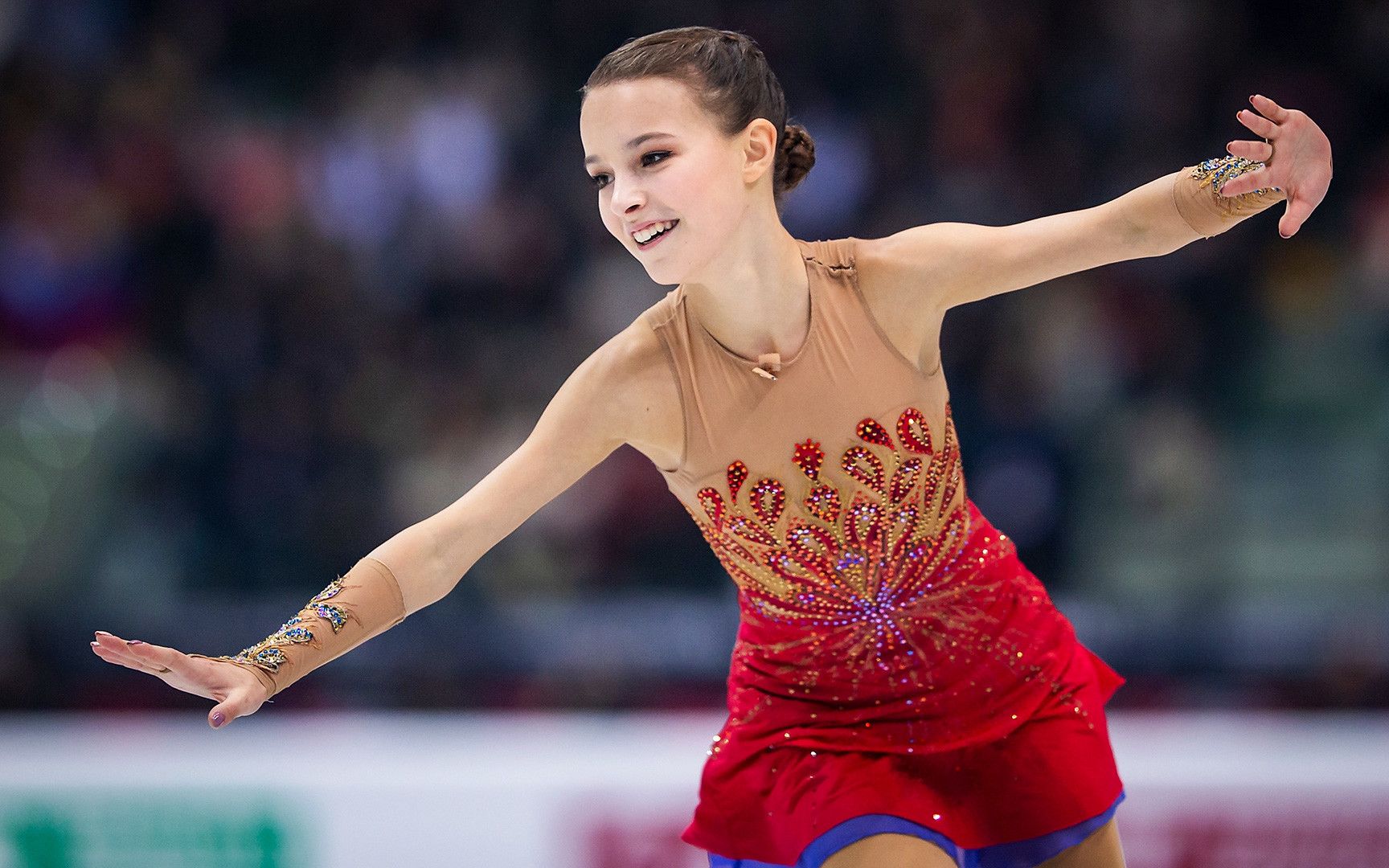 盘点花滑场上那些变装瞬间丨仙女们的考斯腾美艳绝伦