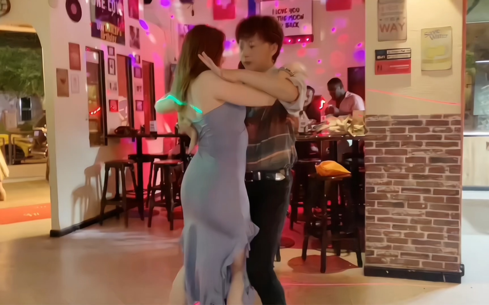 7.1青岛拉丁舞会Bachata,吴富贵&Diana.哔哩哔哩bilibili