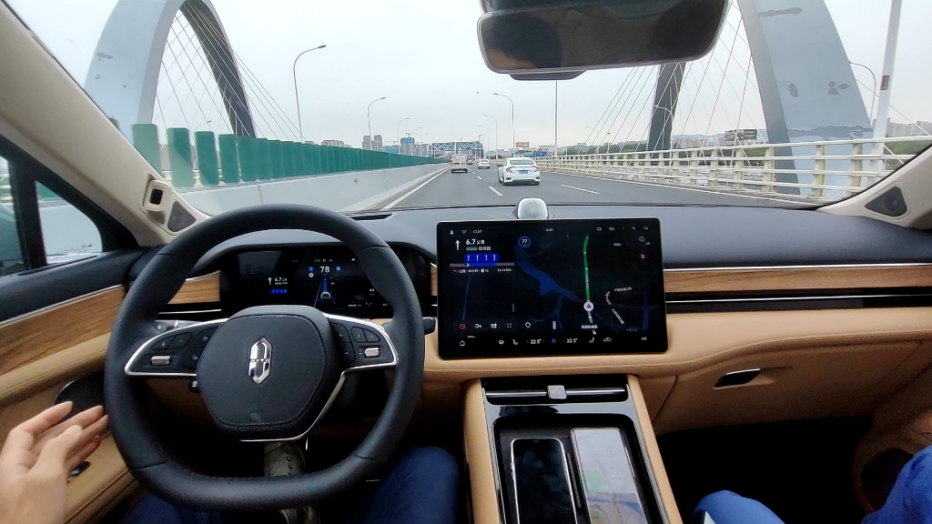 问界m5智驾版无锡高架实测 高阶自动辅助驾驶 纵享丝滑