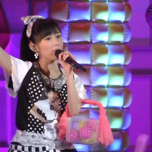 Live】渡辺麻友- ラップ練習中+ 恋を踏んじゃった+ 小指の微笑み