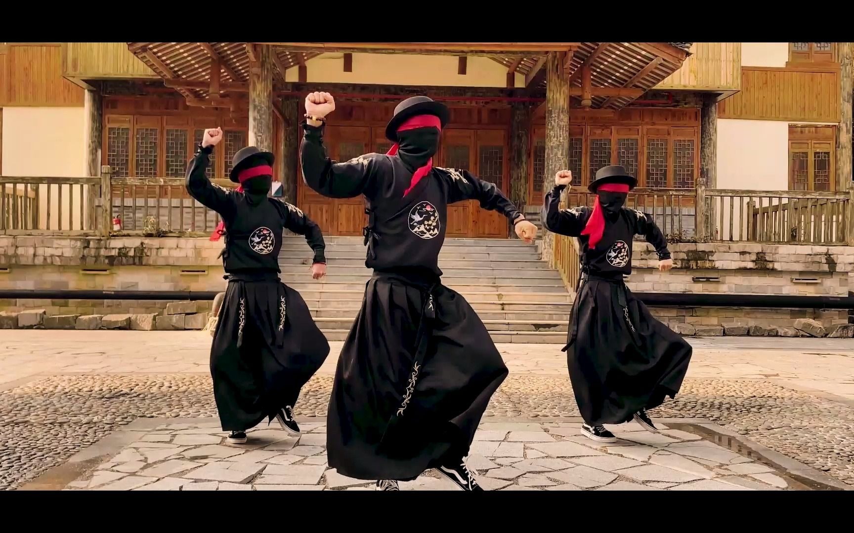 这样的古风舞蹈你看过吗【atking舞团】atking《弎》 编舞 "烟云"