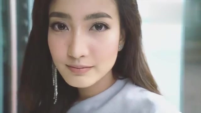 中泰混血女星taew现泰国三台人气女主角颜值和气质都很棒