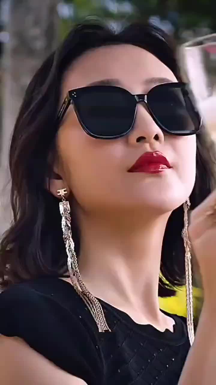 王欧 真是一张女王脸,气质拿捏到位,霸气,太美了#王鸥女神