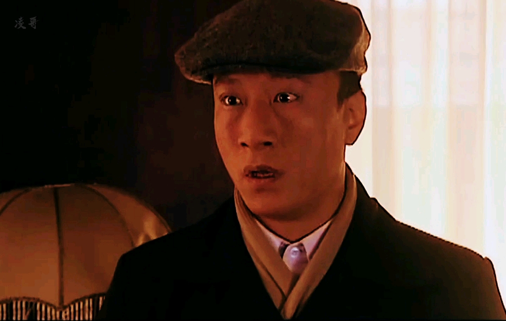 庞德让郑树森去收账,却差点丢掉性命,因此也结识了他称霸上海滩的第二