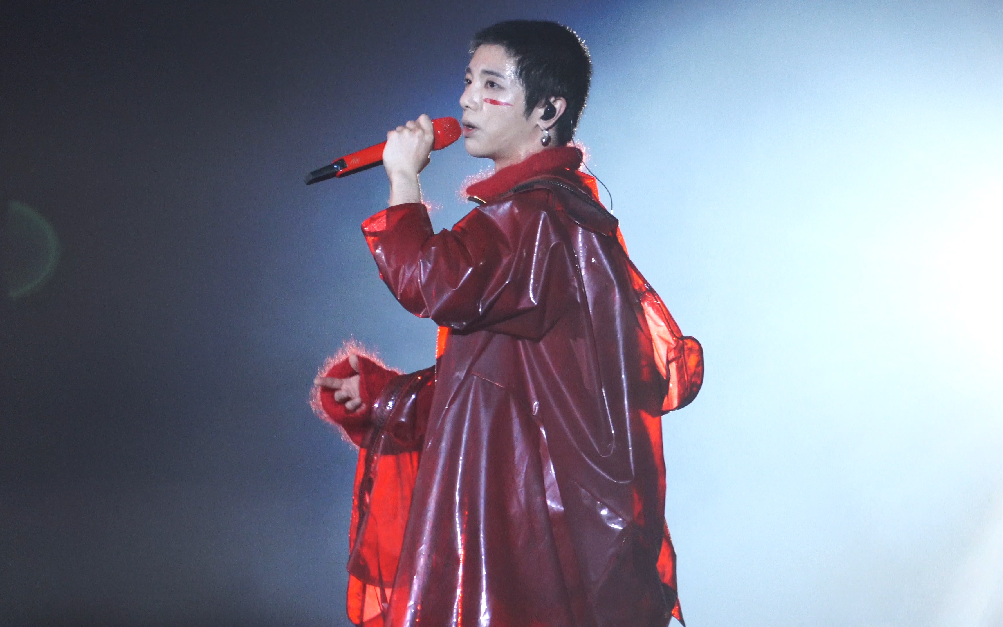 【华晨宇】我管你 海口演唱会16号 近距离片段