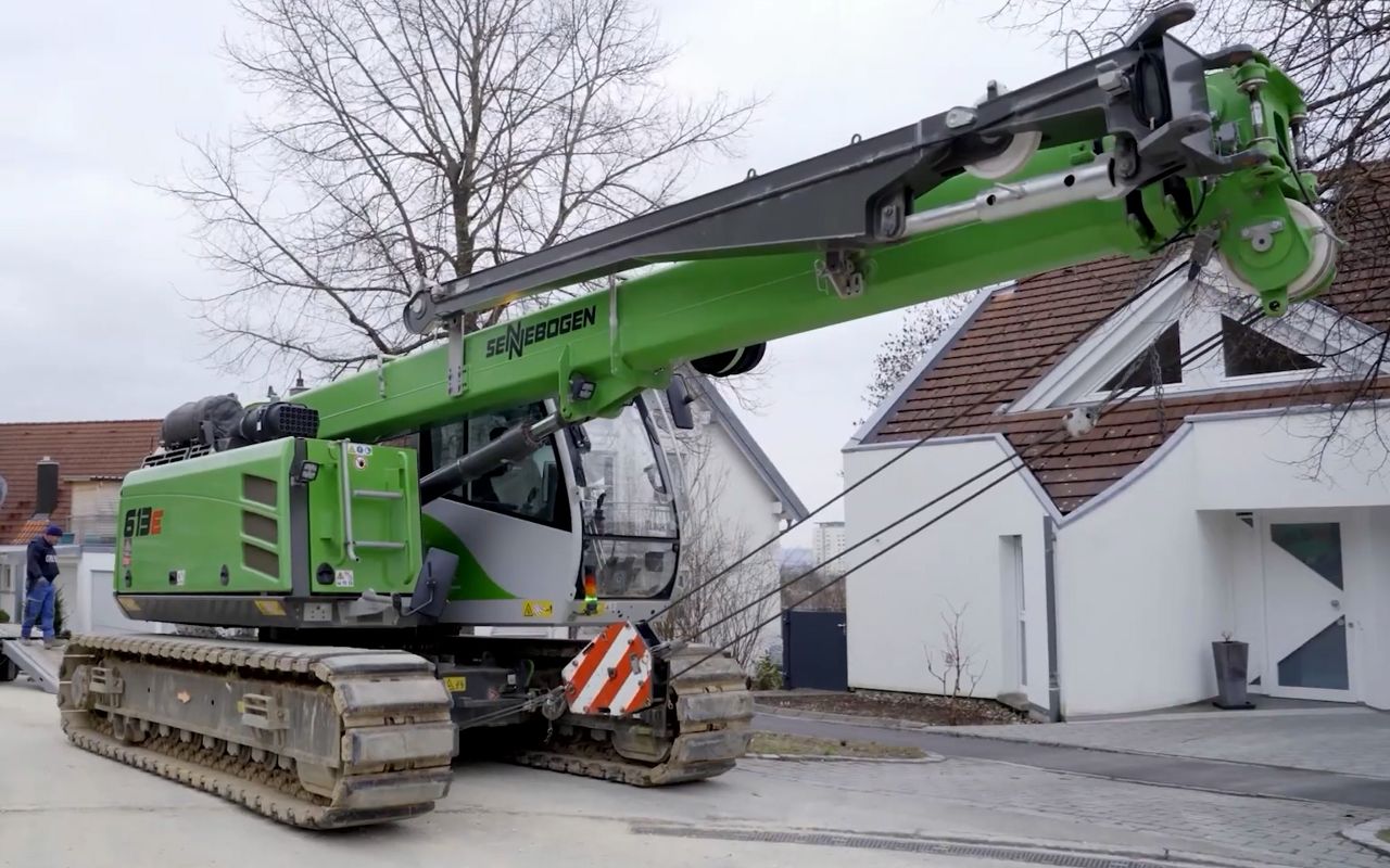 森尼伯根 sennebogen 613e 紧凑型伸缩臂履带起重机_哔哩哔哩_bili