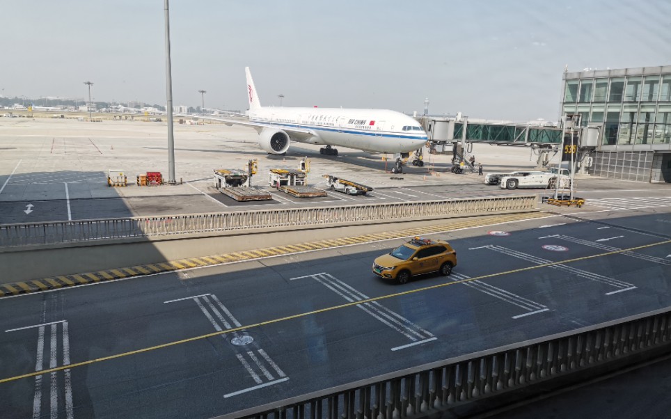 模拟飞行:北京首都机场zbaa—上海虹桥机场zsss—武汉天河机场zhhh