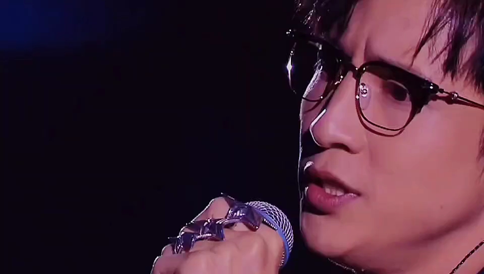 别和往事战斗,我们不是对手 "薛之谦 "老薛的小明星 "守候