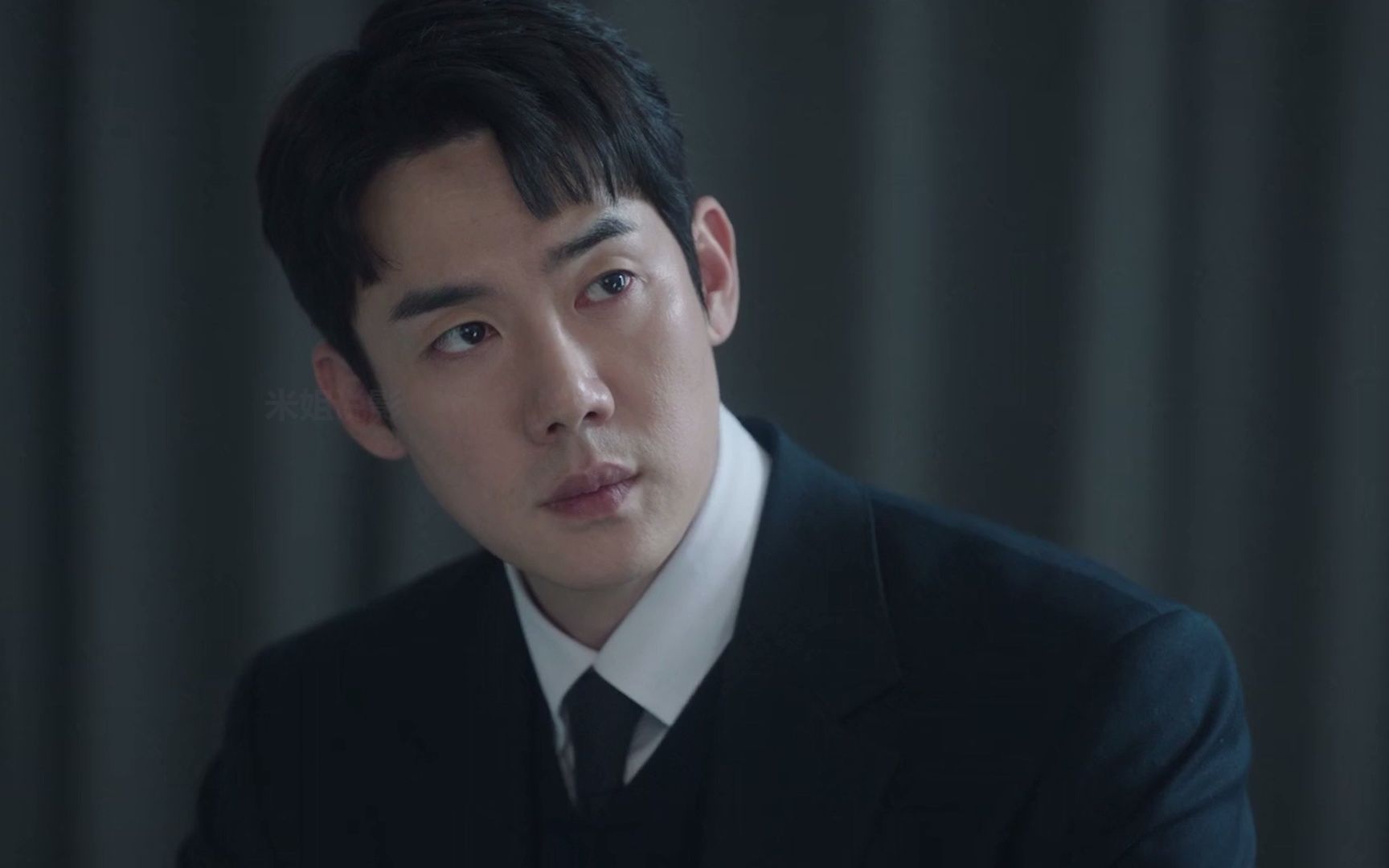 文佳瑛,柳演锡新剧《爱情的理解》,拉丝到极致的社内四角恋