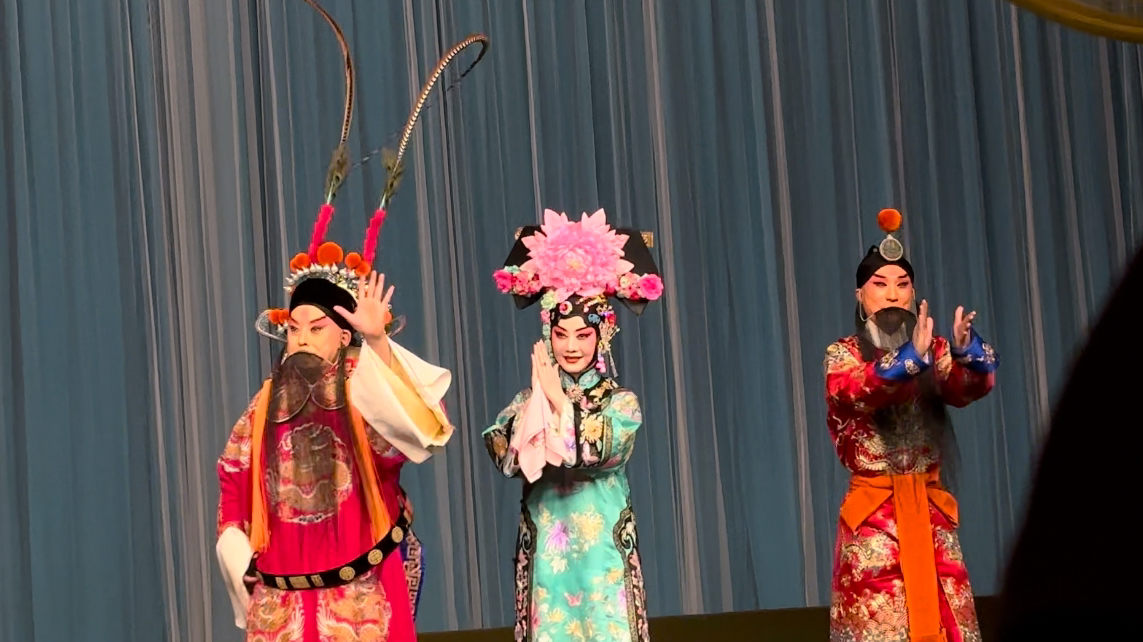 邪门的大剧院,5.18国家京剧院《四郎探母》李胜素于魁智谢幕