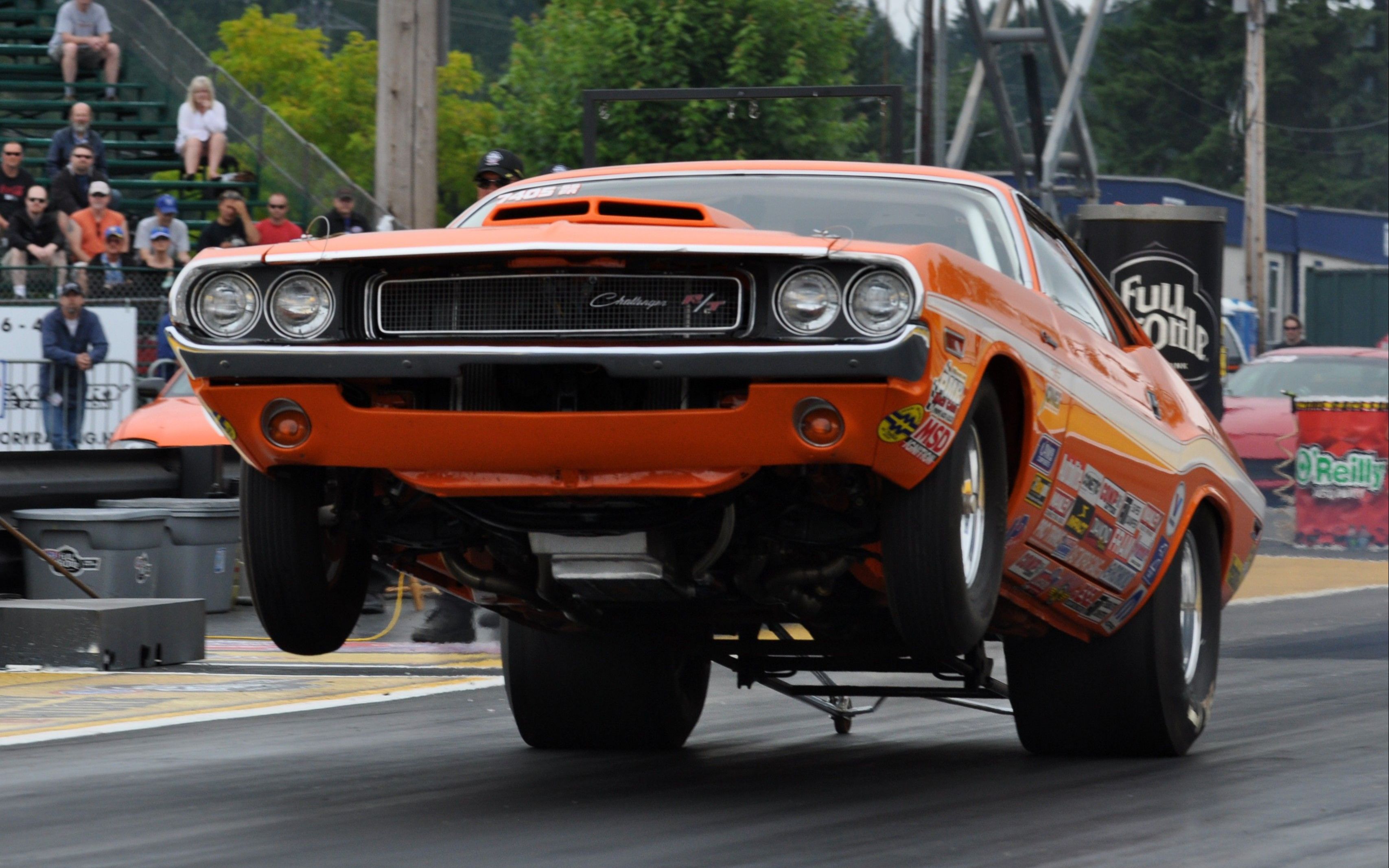 直线加速赛 -前轮抬起来!