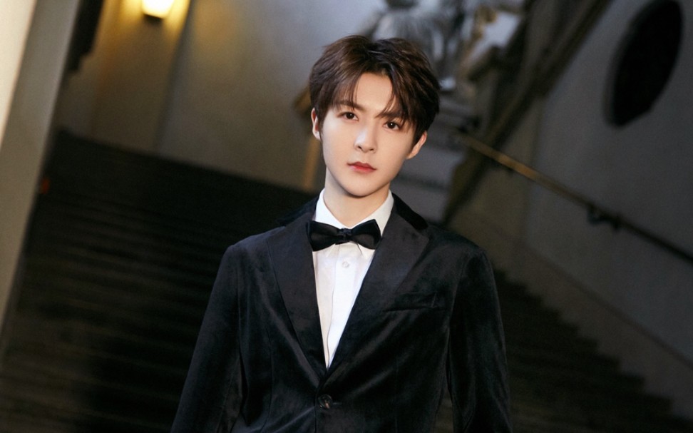 【管栎】你的西装眼镜少年已上线(斯文败类什么的太爱了)_哔哩哔哩