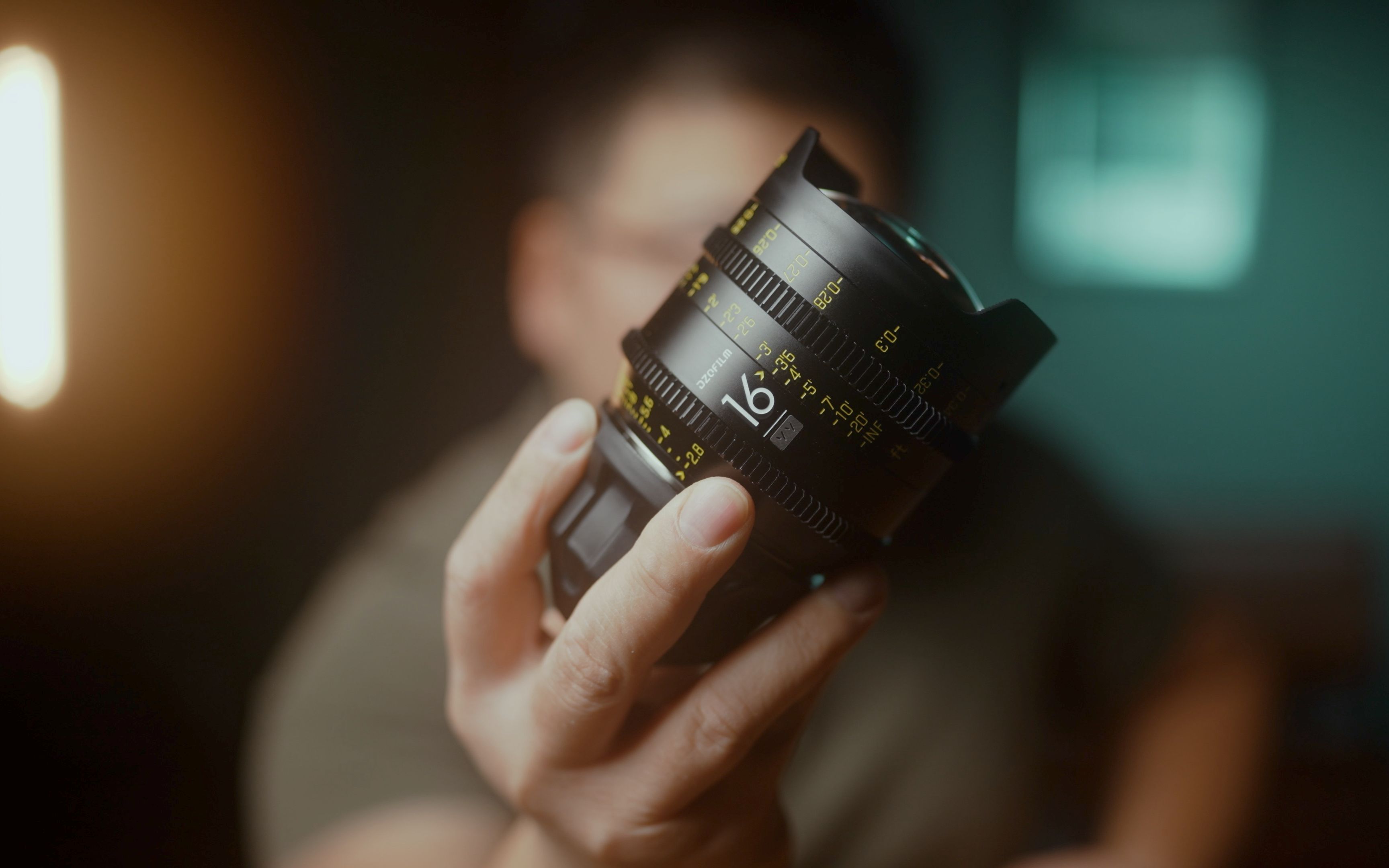 尽收眼底东正dzofilm玄蜂16mmt28电影定焦镜头