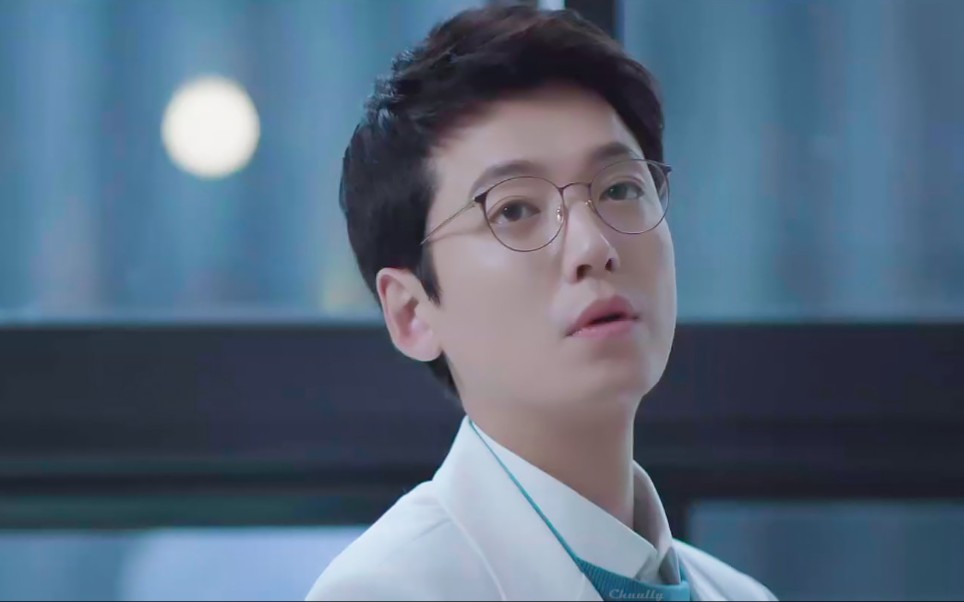 【郑敬淏】【机智的医生生活】第三集中间部分里的金俊完医生cut3我们