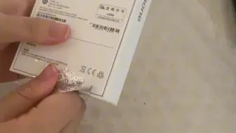 在ppd百亿补贴买的16pro 拆开 封条是歪的 不过数据检查了一下 机身没有问题 就是保真不保鲜 可能是后封机