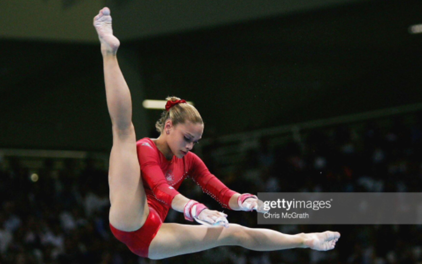 雅典奥运会女子高低杠得分TOP10之第7名,美国选手泰林ⷦ𑉥𜗨Ž𑬥•项亚军,9.662分哔哩哔哩bilibili