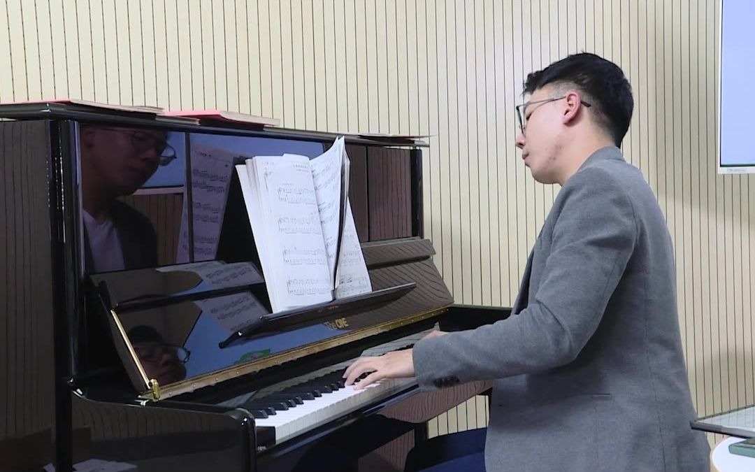 【钢琴】青年钢琴演奏家李博文老师即兴弹奏钢琴名曲-猜曲名互动有奖