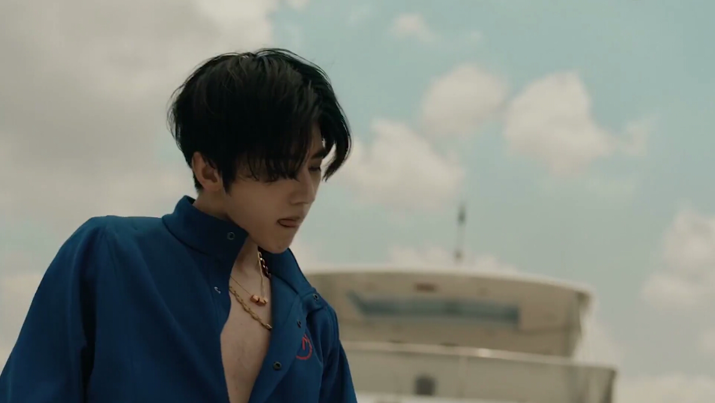 ikun进,黑子走开