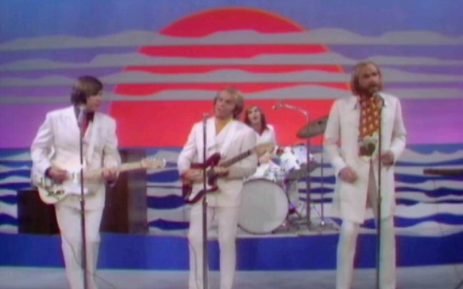 [图]The Beach Boys "Do It Again" on The Ed Sullivan Show