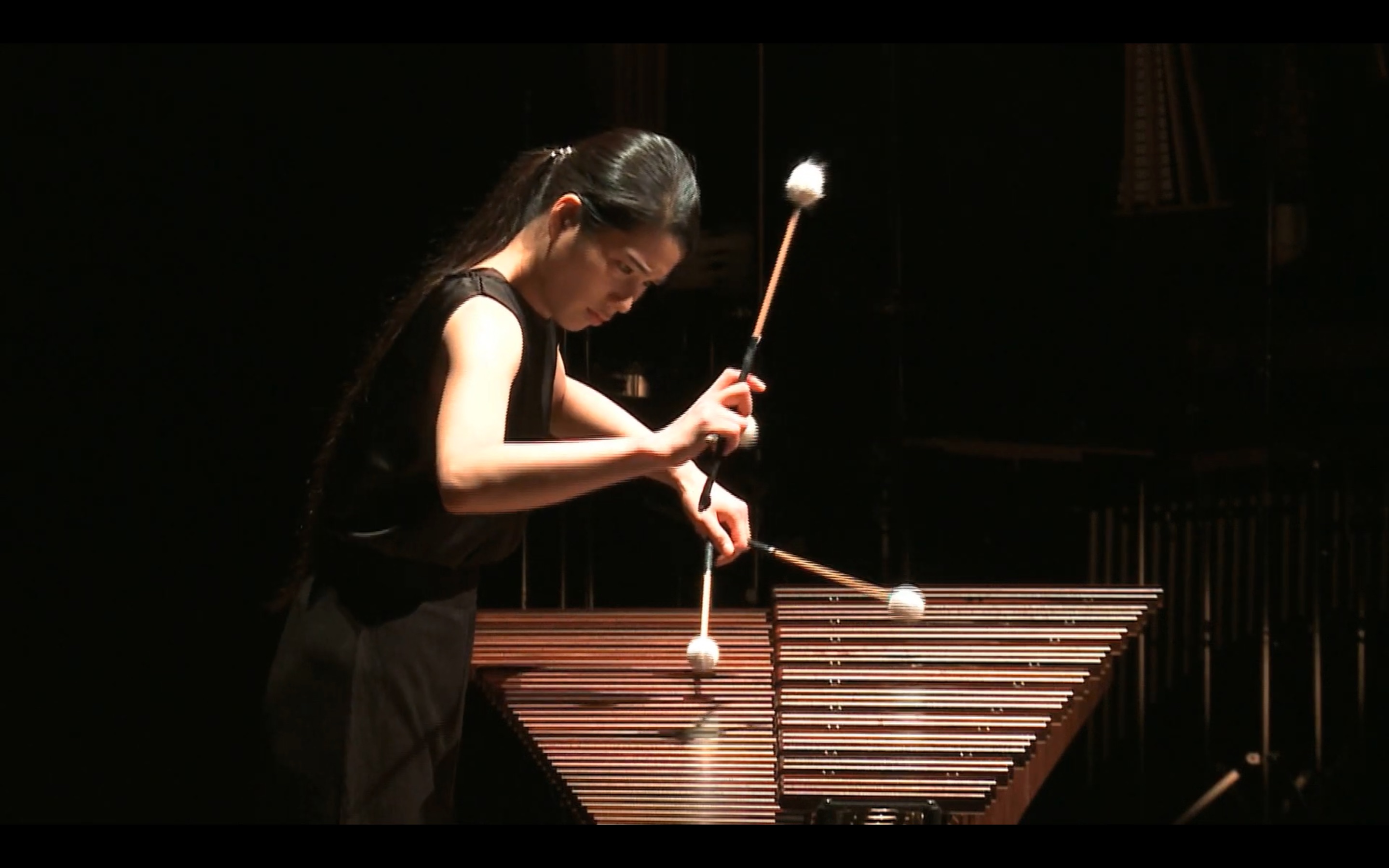 nozomi hiwatashi(樋渡希美)演奏馬林巴《toccata》(anna ignatowicz