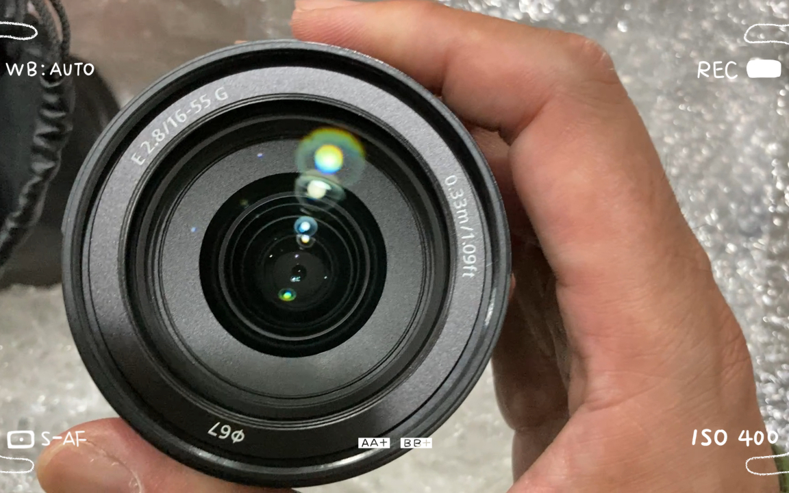 索尼半幅镜头16-55 2.8g开箱主打一个贵g