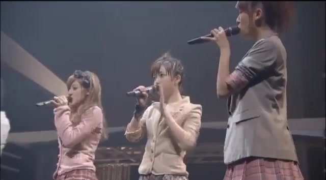 [图]日本组合演唱【成吉思汗】Berryz Koubou Dschinghis Khan现场版