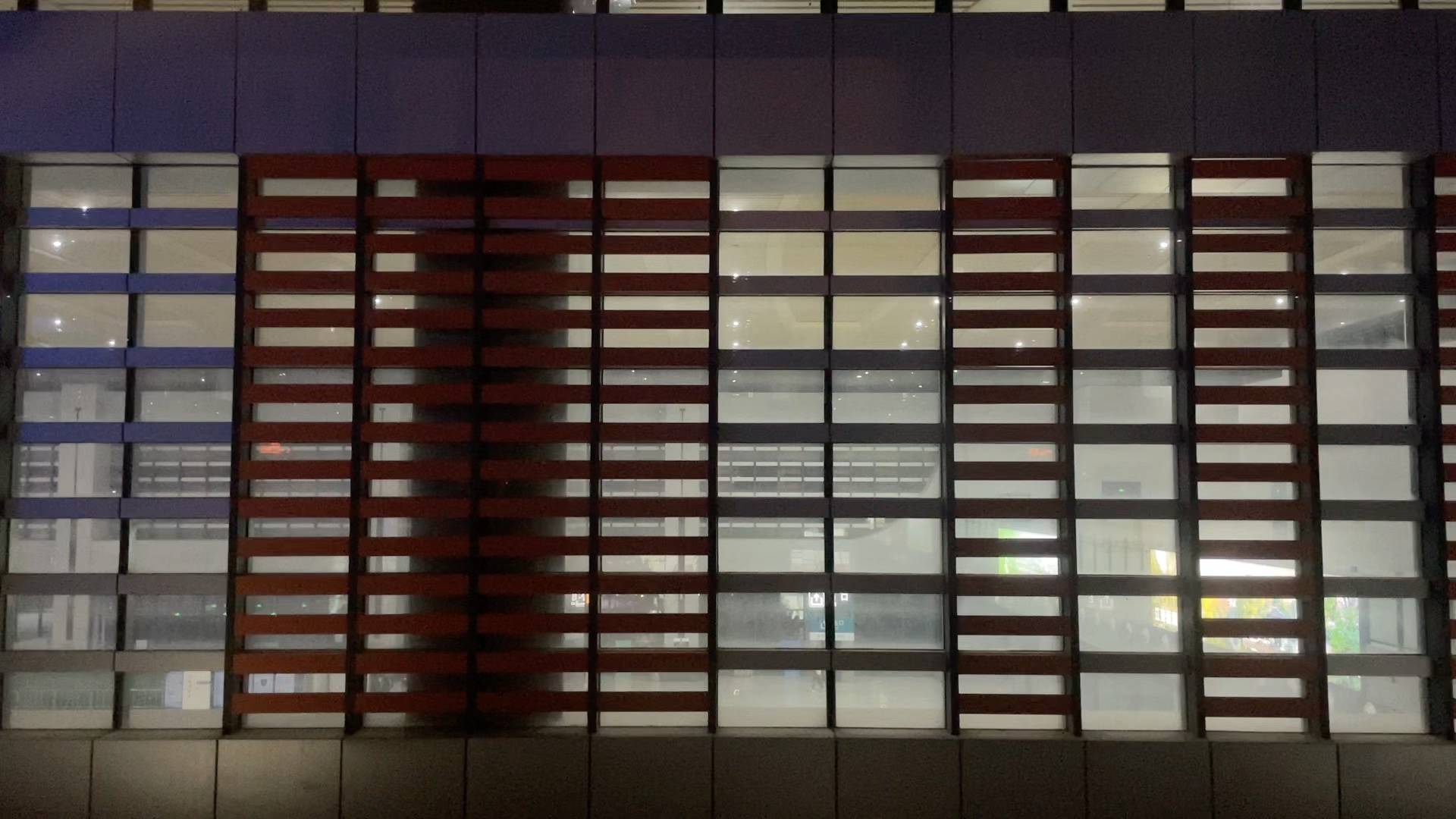 g7562次(宁波-南通)关门广播,本务cr400af-2225 2237