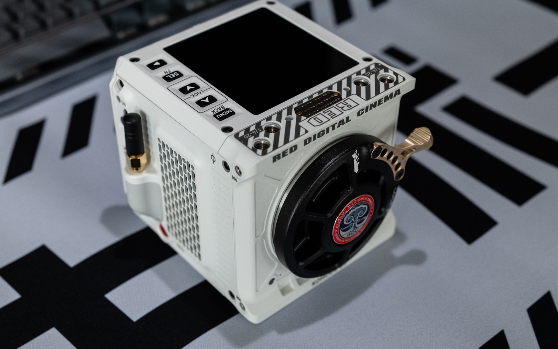 活动  red komodo初体验 // 英文中字 // 科摩多暴风兵 // red komodo