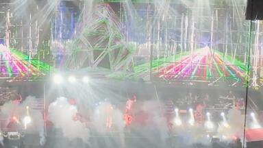THE ALFEE／AUBE 2001 GLINT BEAT Live at BUDOKAN Dec 24_哔哩