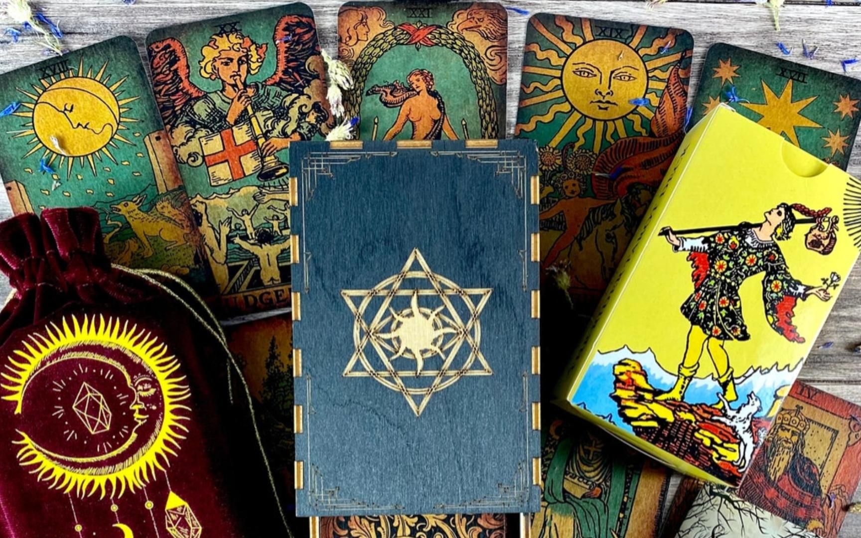 开箱:乌克兰的手工塔罗牌-复古韦特,手感很赞!
