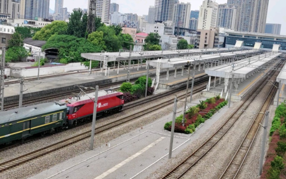 京沪线,兰局兰段hxd3d 0282牵引t116次列车进无锡站