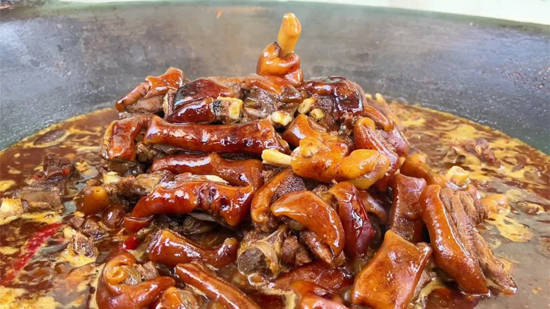 天冷了,湖南上桌率最高的狗肉做法,味道鲜美独特,上桌基本不剩