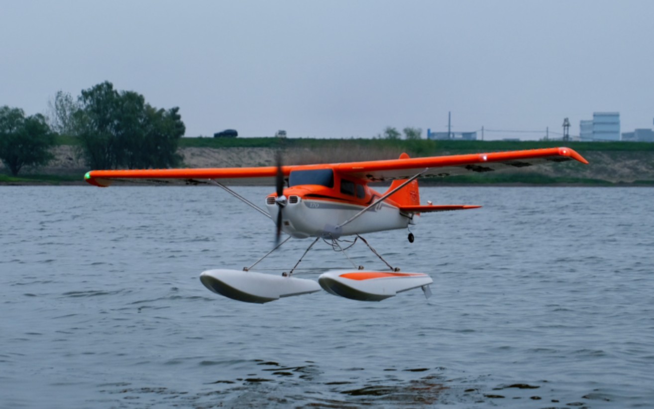 塞斯纳170水机 沉浸式飞行