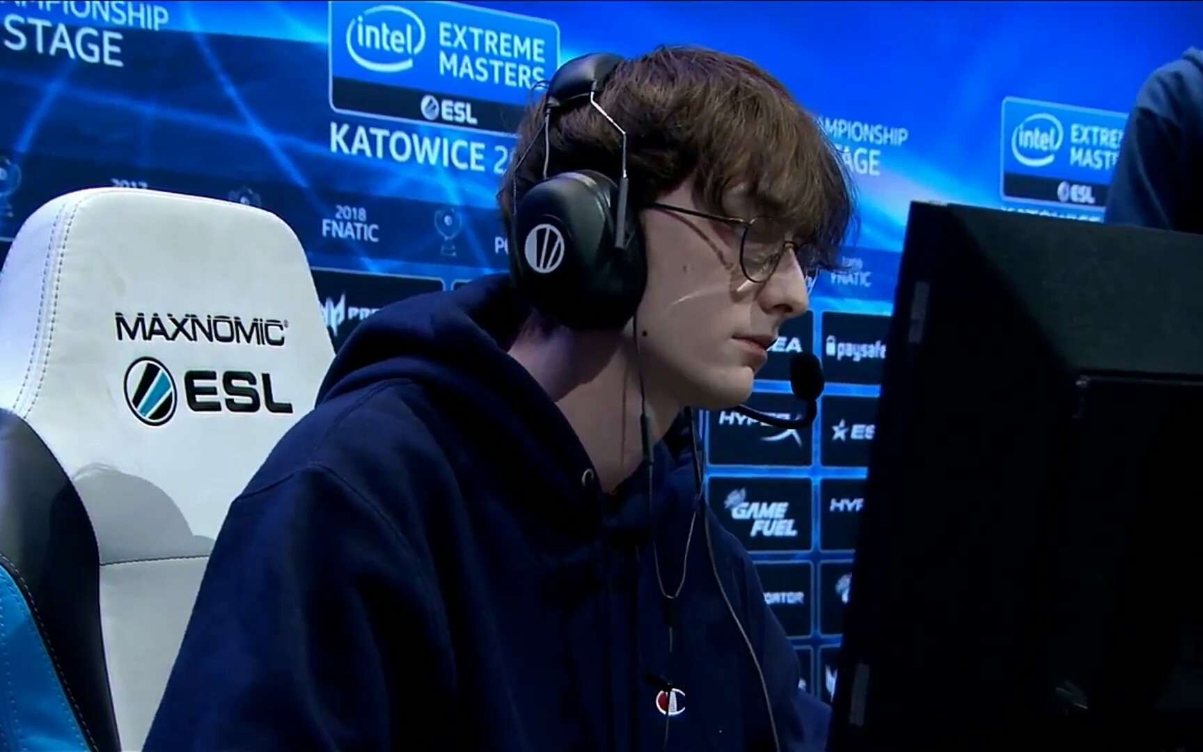 【liazz】澳大利亚 腼腆电竞神仙职业选手 人帅枪刚