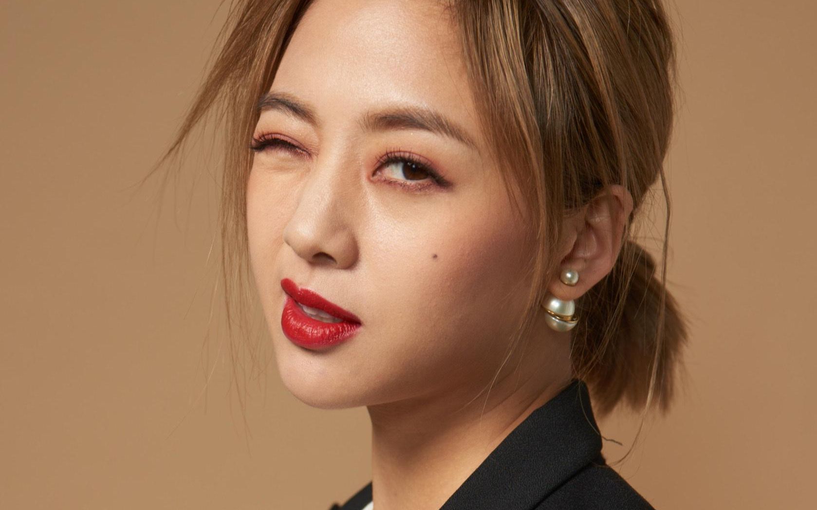 口红王子:鬼鬼选男友一定要健身,现场摸腹肌检验王子身材!