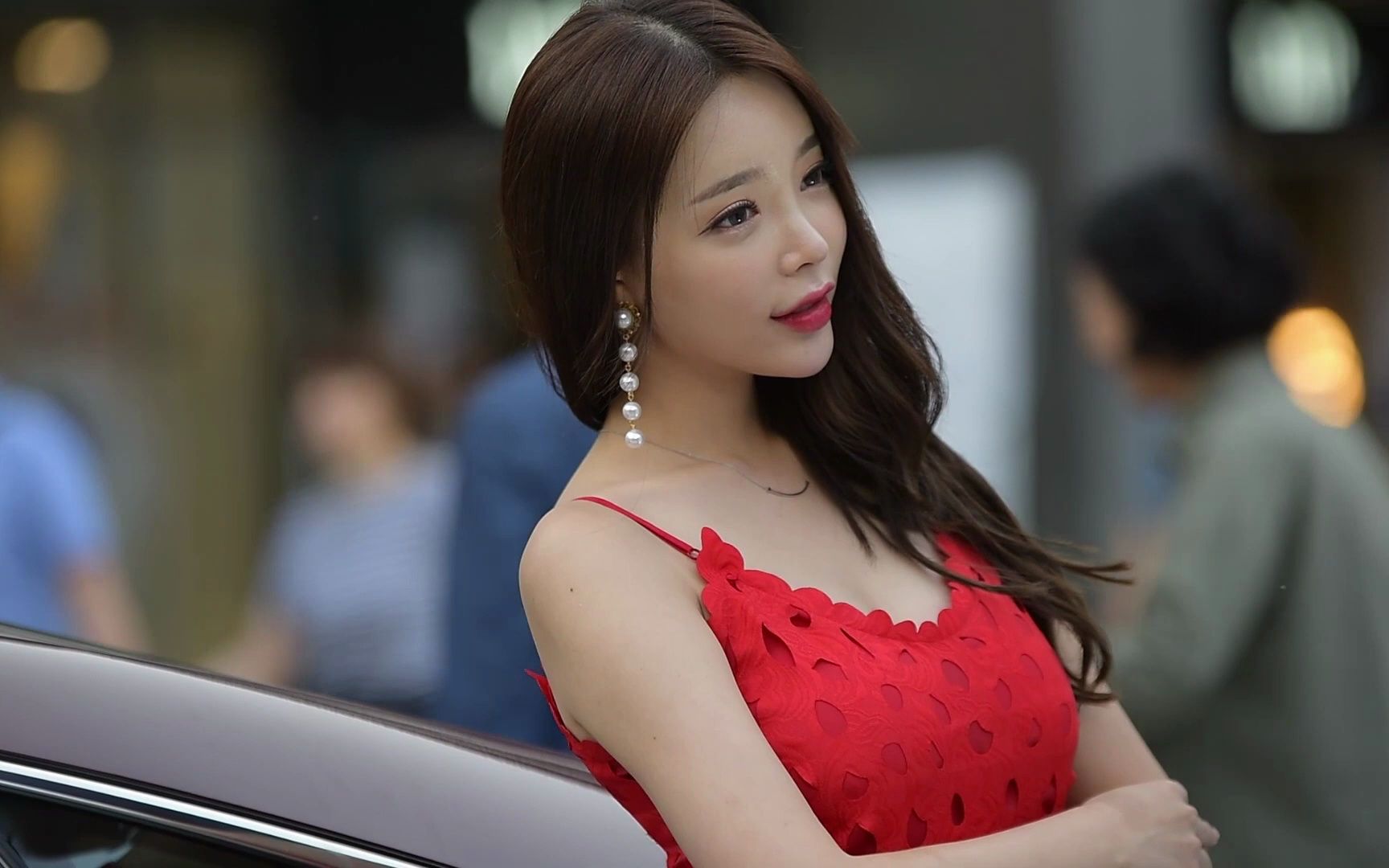 赛车模特 韩智妍 红色连衣裙 civic新车发布