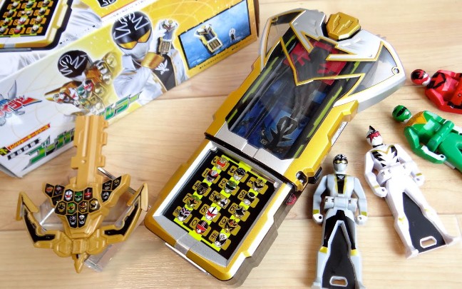 【转载】雷欧桑测评dx豪快通讯器&金色连者钥!豪快银&15战队变身!