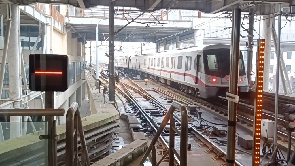 上海地铁11号线 1182 嘉定北出站