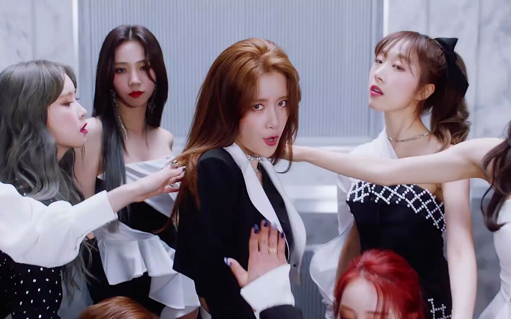 【宇宙少女】回归新曲《unnatural》舞蹈mv公开